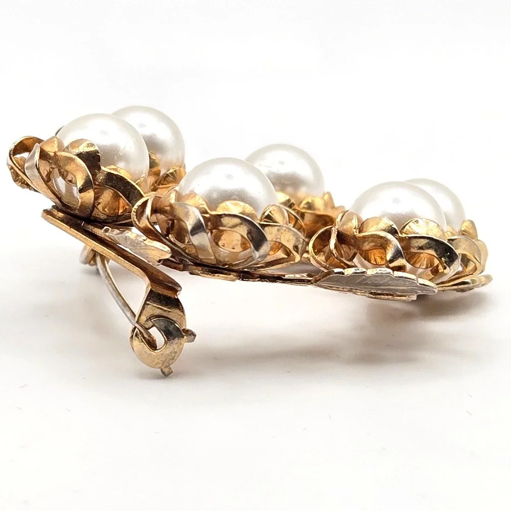 Vintage Gold Tone Wreath Brooch Pin with White Glass Faux Pearls and Leaf Design